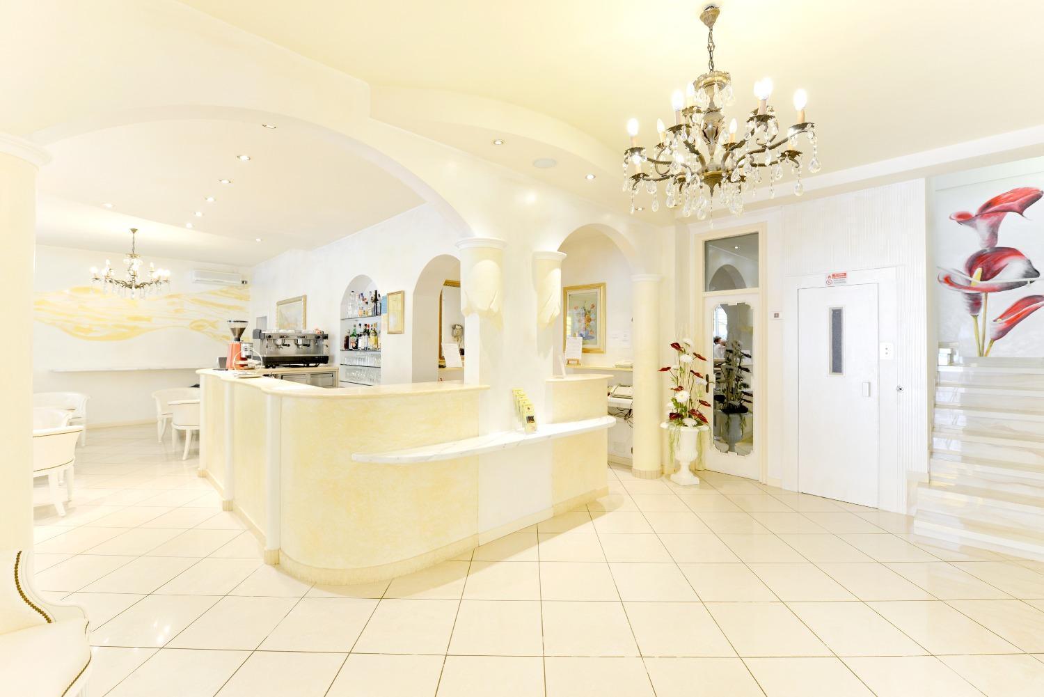 Hotel Gioiosa Чезенатіко Екстер'єр фото